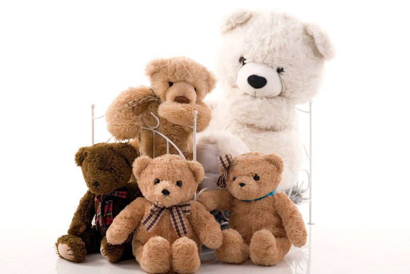 family group teddy bear bears a few bed white 4k