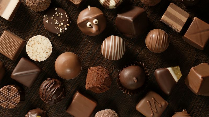 chocolate, candies, table, allsorts, eyes, 4k
