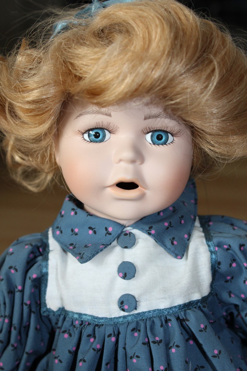 doll figure girl toys puppet show eyes face 4k