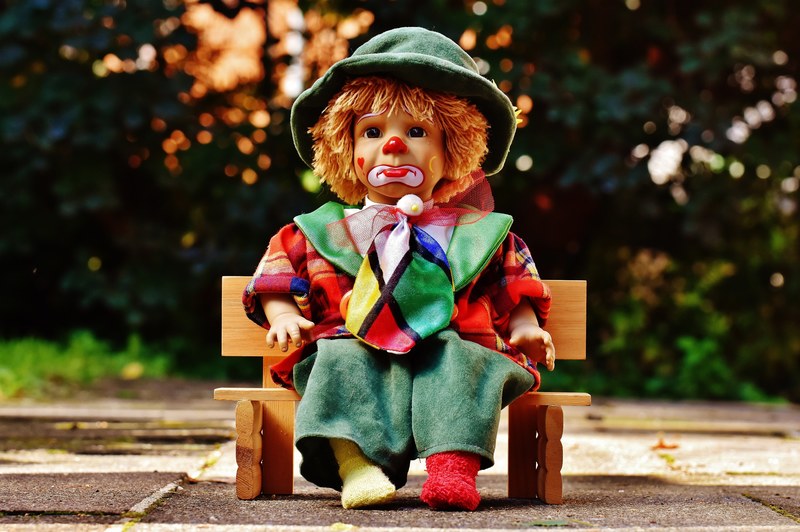 doll clown sad bank sit colorful sweet funny 4k