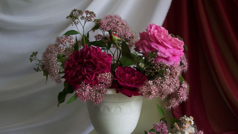 roses, flowers, bouquet, vase, angel, fabric, bud, 4k
