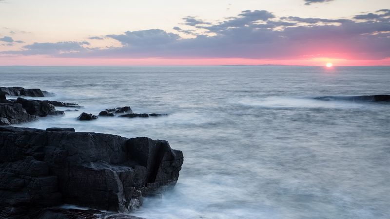 rock, waves, sunset, horizon, 4k