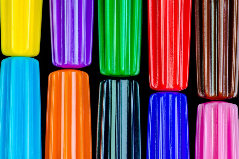 colored pencils pens crayons colour pencils 4k