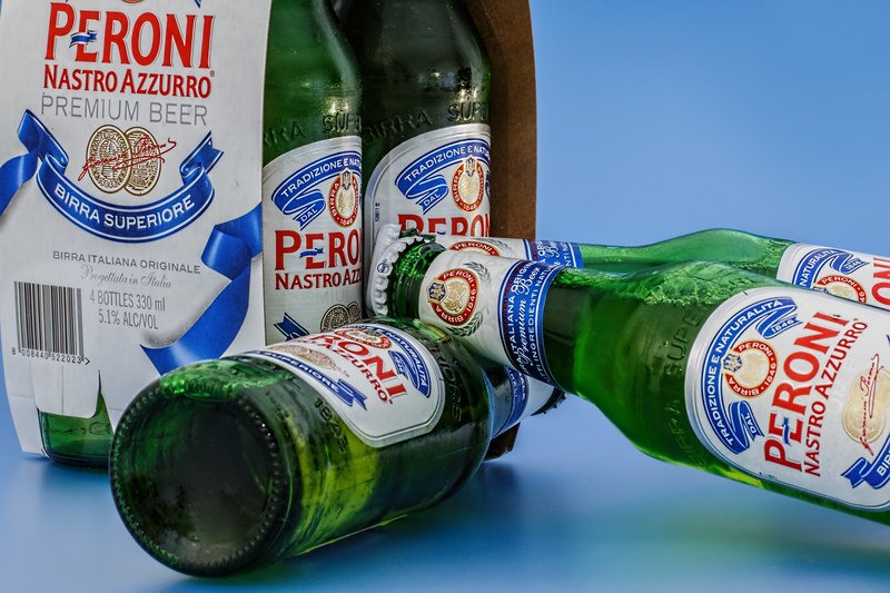 cold beer drink alcohol beverage party bottle 4k