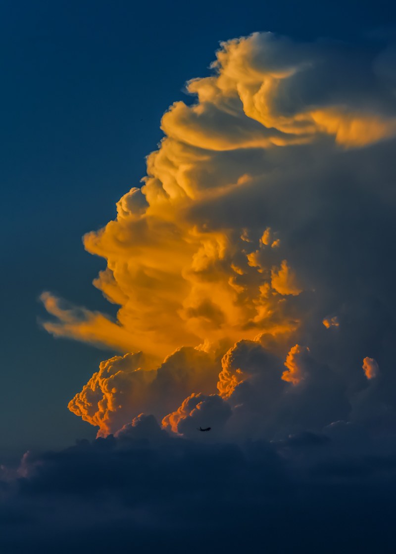 cloud sunset colors light in the evening sky 4k