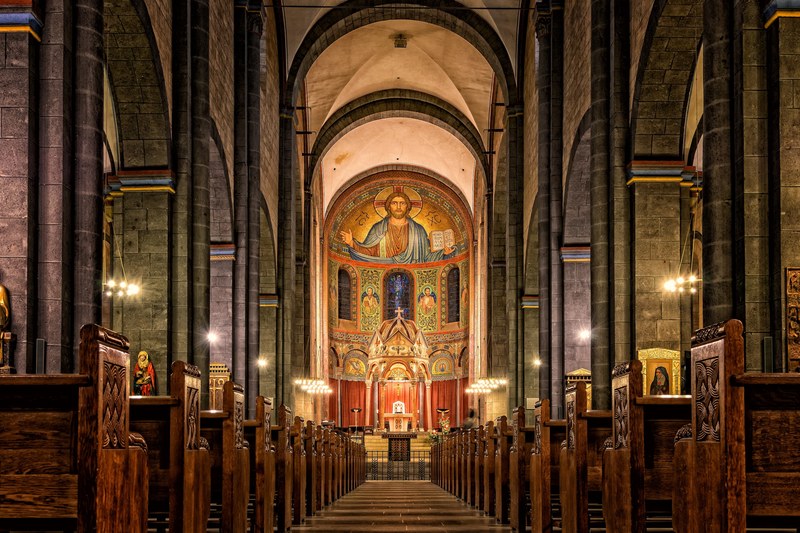 church dom house of worship altar religion 4k
