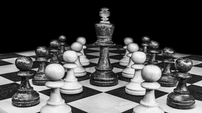 chess black white chess pieces king chess board 4k