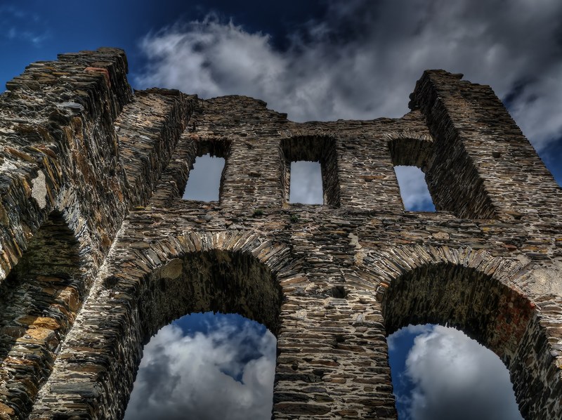 castle middle ages sublime enormous imposing 4k