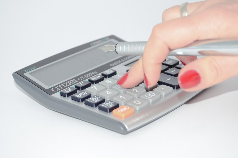 calculator the hand calculate count add taxes 4k