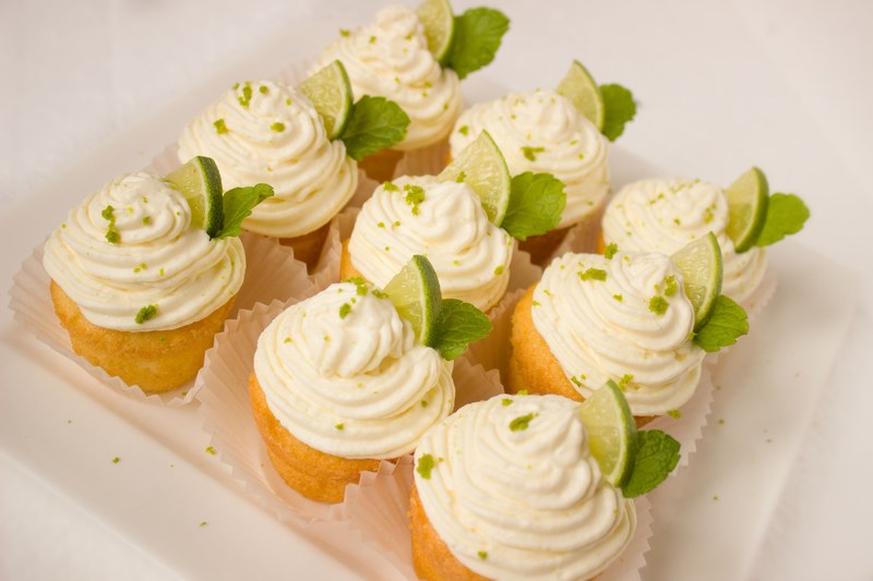 caipirinha muffins cake cream lime mint cupcake 4k