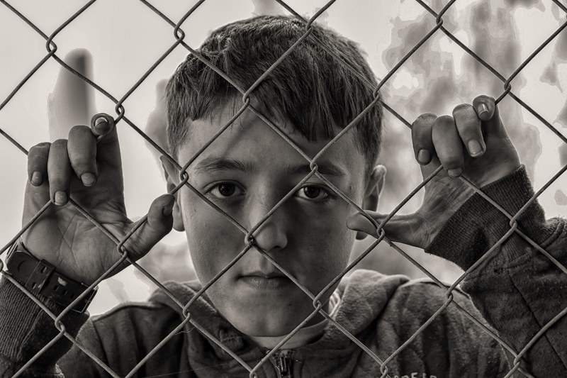 boy hungry sad 4k