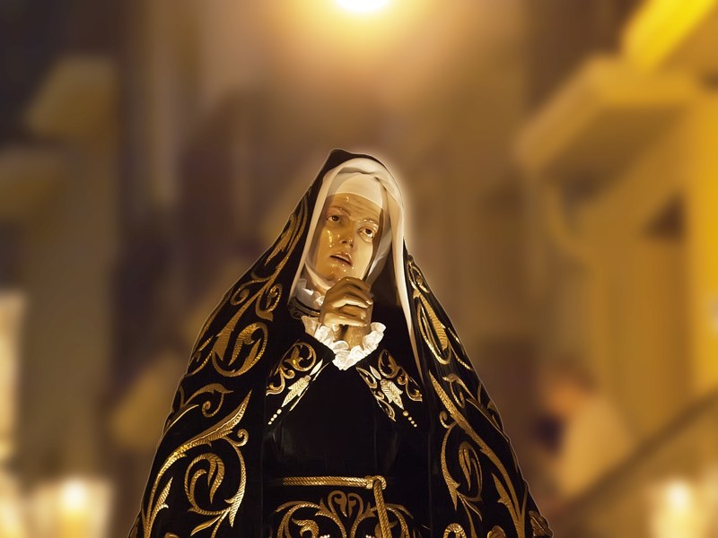 blessed virgin mary procession painful pamplona 4k