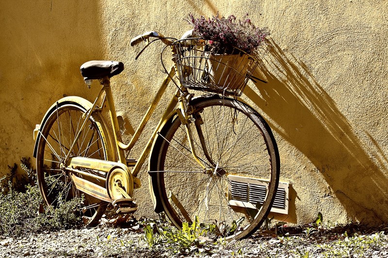 bike bicycle two wheel old bike 4k