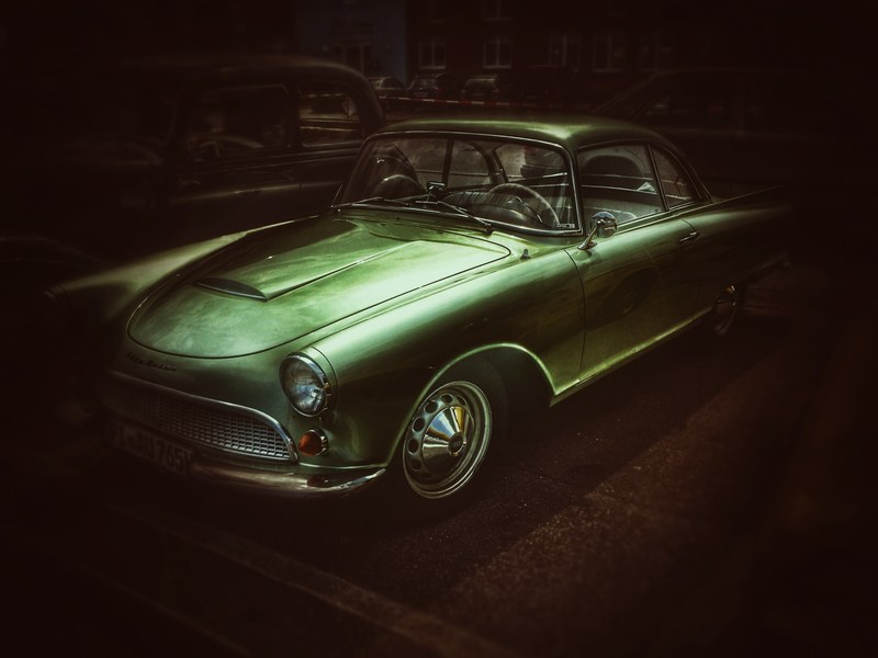 auto oldtimer darkness night green 4k