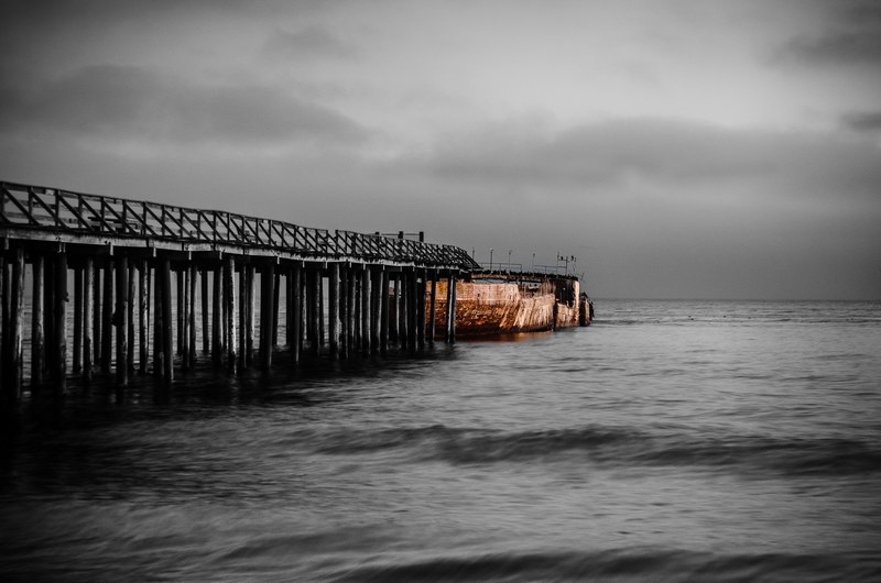 aptos pier cement grey day ocean sea 4k