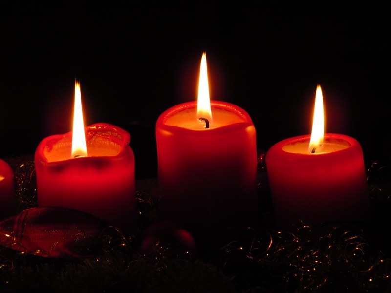 advent cozy quiet advent wreath candles flame 4k