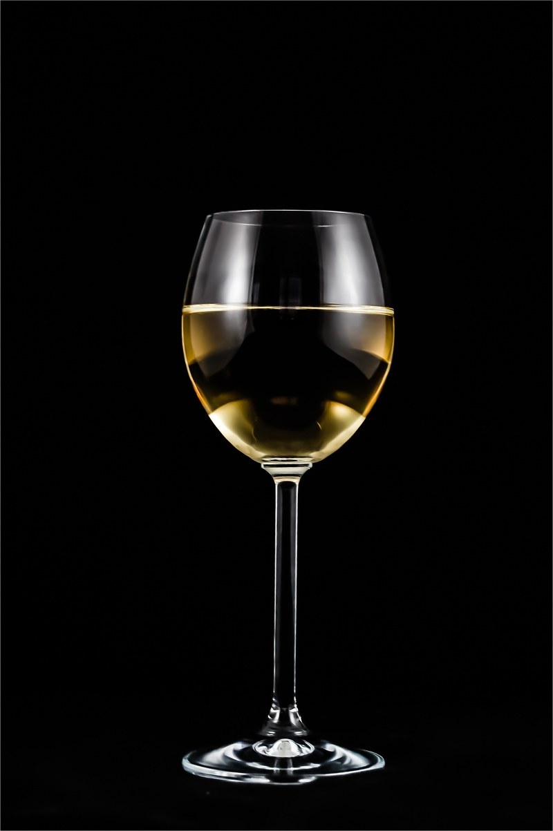 a glass of wine wine alcohol glass wedding 4k