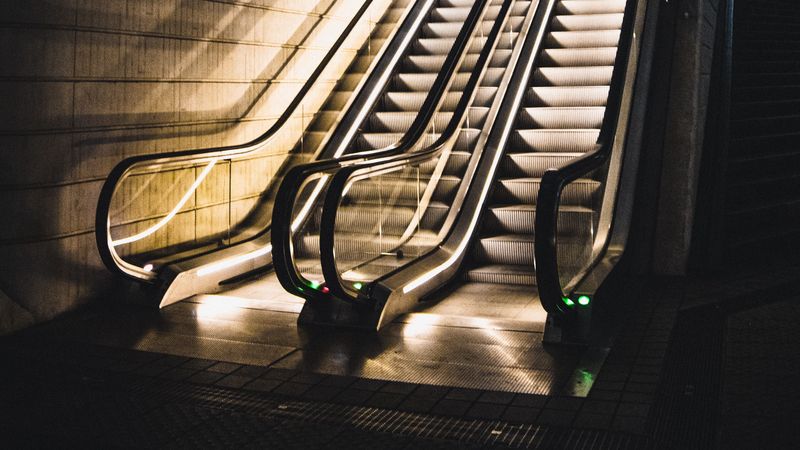 escalator, stairs, building, room, 4k