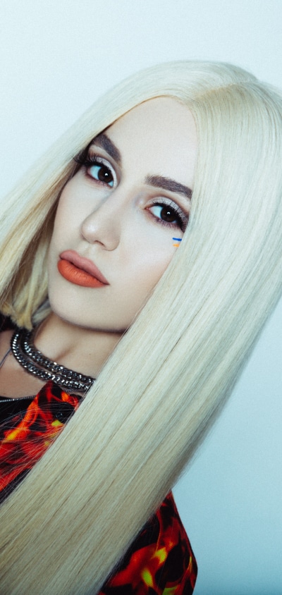Music Ava Max, Blonde, Singer, Lipstick, American, 1440x3040