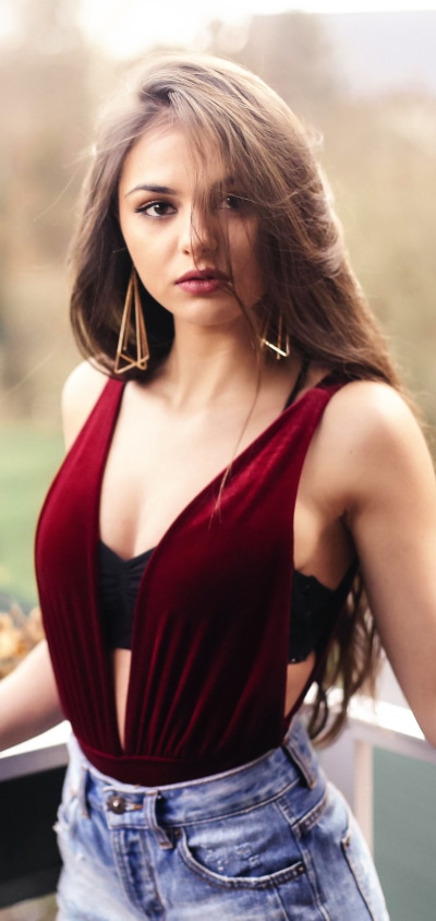 Women Model, Earrings, Brunette, 1440x3040