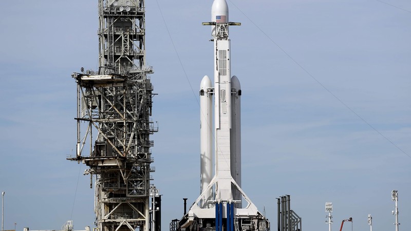 Falcon Heavy, Space X, Launching