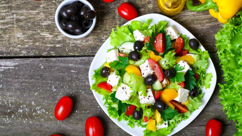 Greek, cooking, recipe, lettuce, tomatoes, paprika, olives, feta, 4k