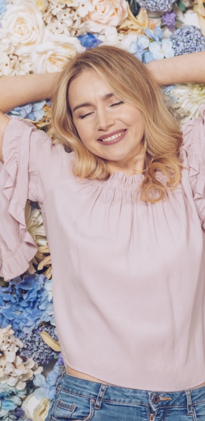 Women Model, Flower, Smile, Blonde, 1440x2960