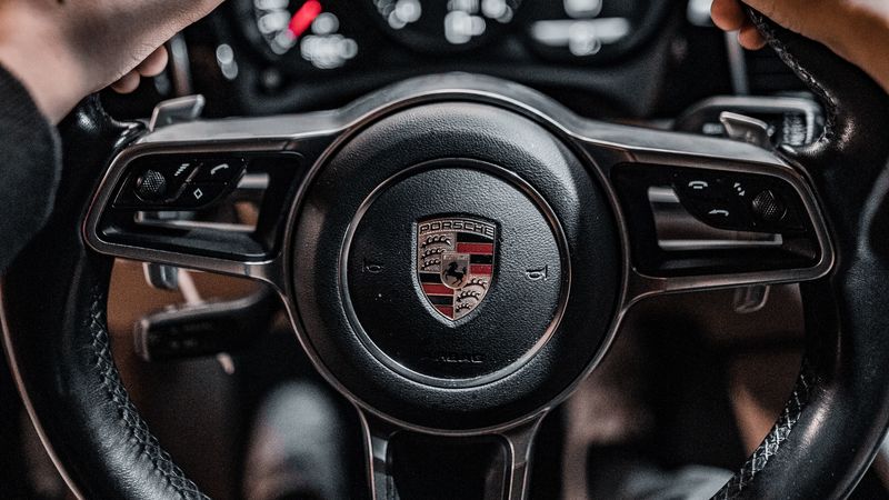 car, steering wheel, salon, hands, 4k