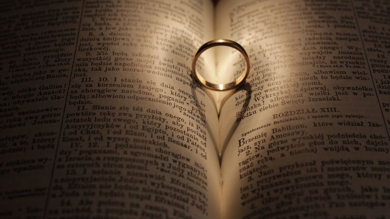ring, wedding, book, 4k
