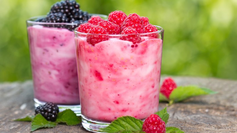 smoothies, fruit, raspberries, blackberries, mint