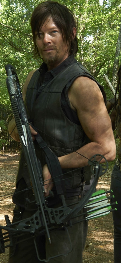 TV Show The Walking Dead, Norman Reedus, Crossbow, Daryl Dixon, 1242x2688