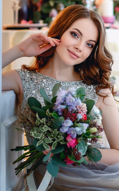 Women Model, Smile, Bouquet, Brunette, Blue Eyes, 1200x1920
