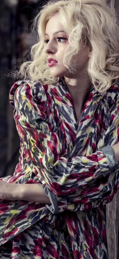 Women Model, Blonde, 1125x2436