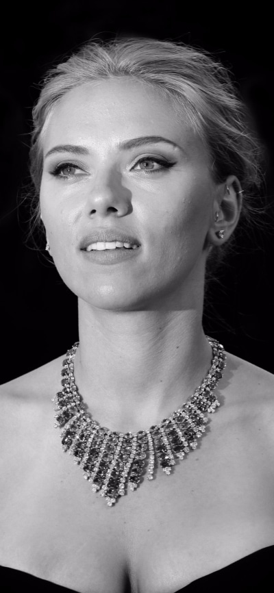 Celebrity Scarlett Johansson, Black and White, Necklace, Monochrome, Actress, 1125x2436