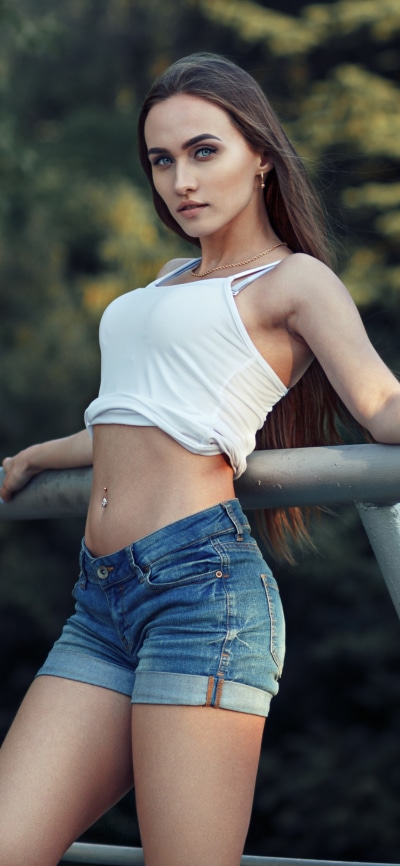 Women Model, Depth Of Field, Long Hair, Brunette, 1125x2436