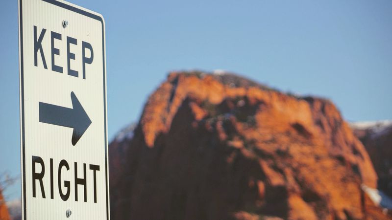 inscription, sign, pointer, arrow, 4k