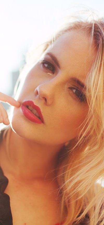 Women Model, Blonde, Lipstick, Sunny, 1080x2340