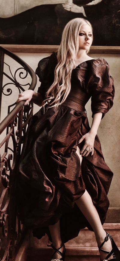 Music Avril Lavigne, Canadian, Singer, Blonde, Dress, 1080x2340