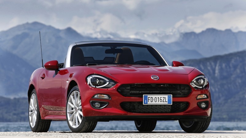 FIAT 124 Spider, roadster, red, snow
