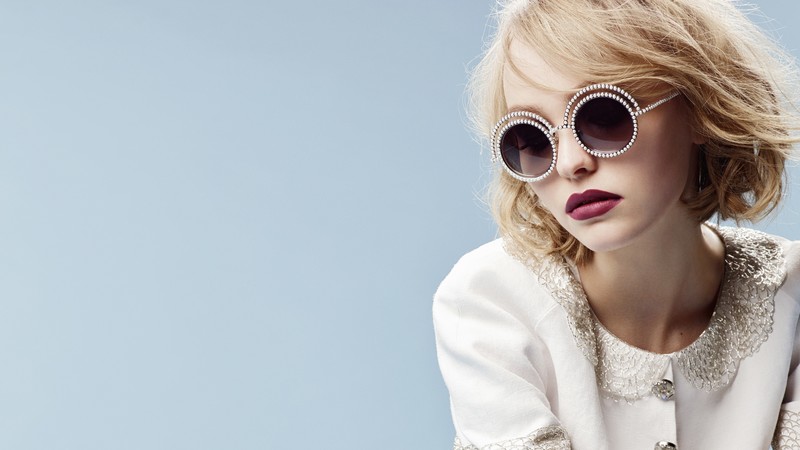 Lily-Rose Depp, CHANEL, glasses