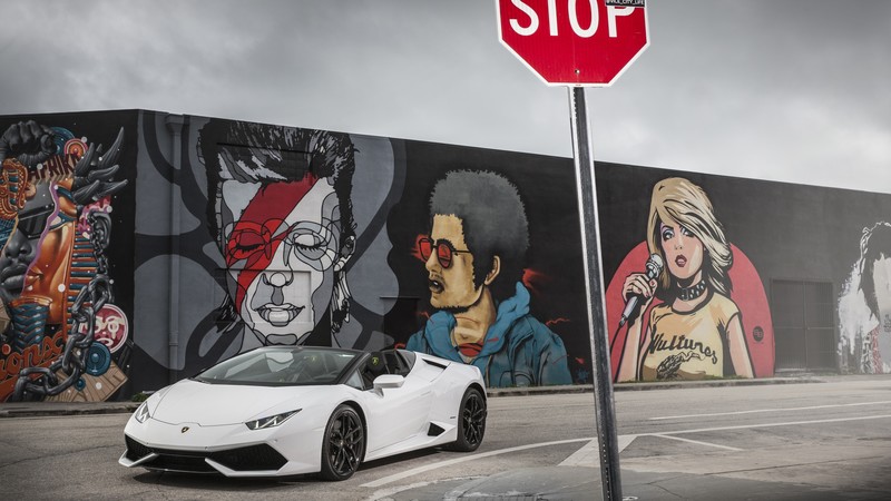 Lamborghini Huracán LP 610-4 Spyder, bodykit, graffiti, bowie, white