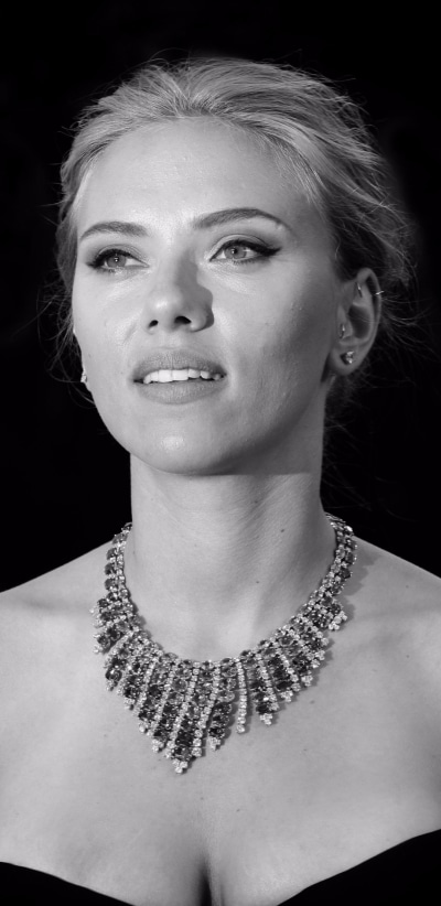 Celebrity Scarlett Johansson, Necklace, Monochrome, Black and White, Actress, 1080x2220