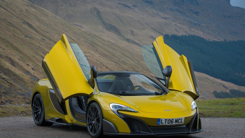 McLaren 675LT Spider, supercar, yellow