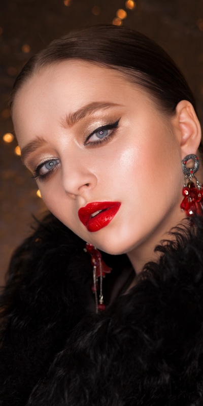 Women Model, Blue Eyes, Lipstick, Face, Earrings, Brunette, 1080x2160