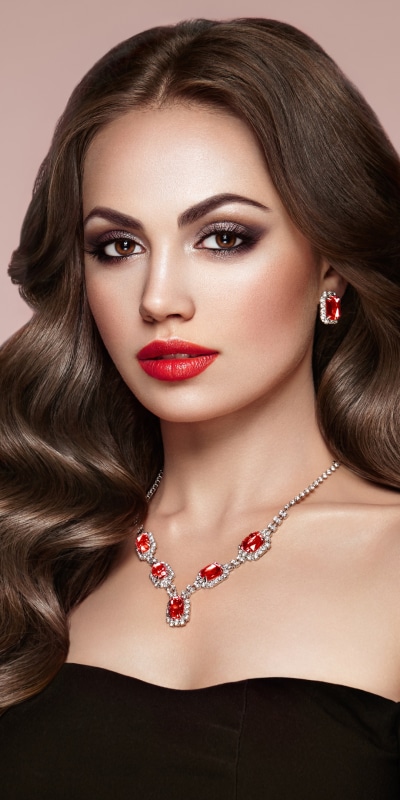 Women Model, Brunette, Necklace, Lipstick, Long Hair, Brown Eyes, 1080x2160