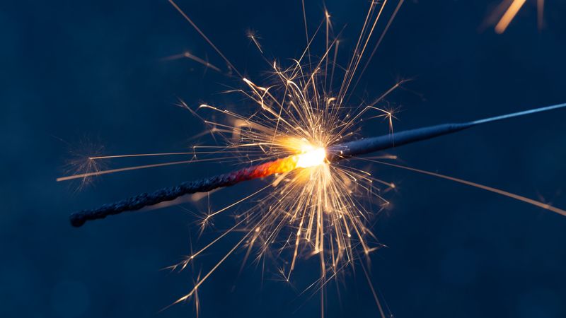 sparkler, sparks, holiday, 4k