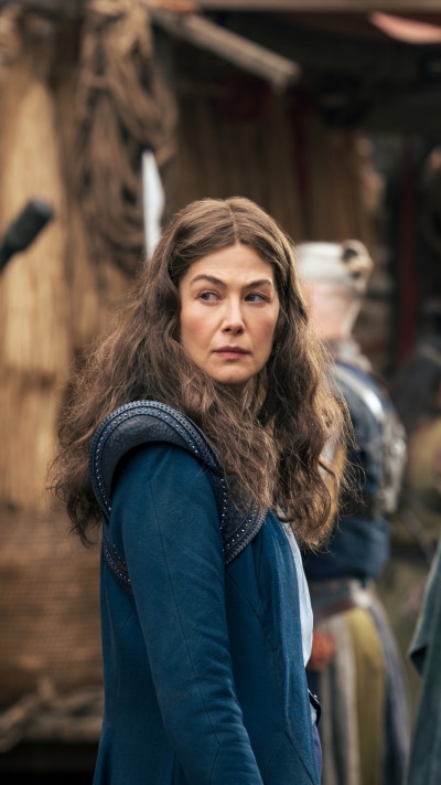 TV Show The Wheel of Time, Moiraine Damodred, Rosamund Pike, 1080x1920