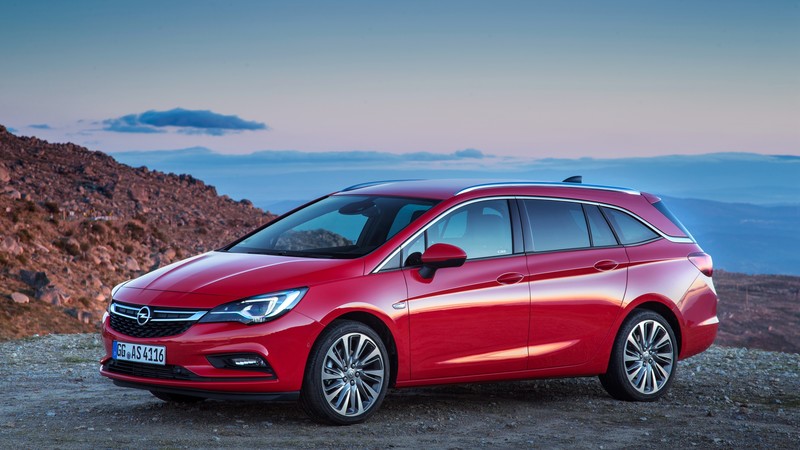 Opel Astra Sports Tourer BiTurbo, Sports, red