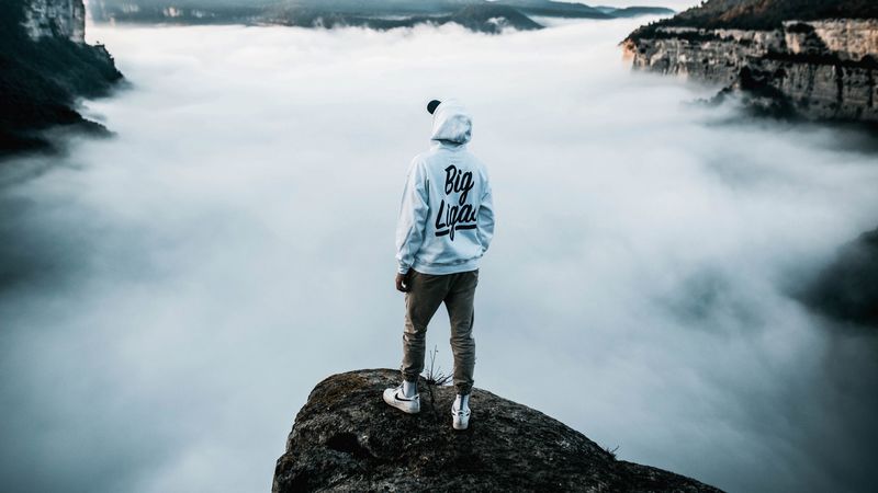 lonely, loneliness, cap, sneakers, fog, 4k