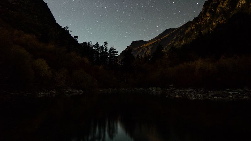 lake, mountains, night, starry sky, dark, 4k